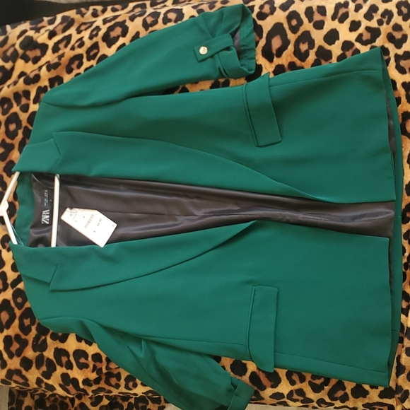 Zara Green Blazer - Picture 2 of 6